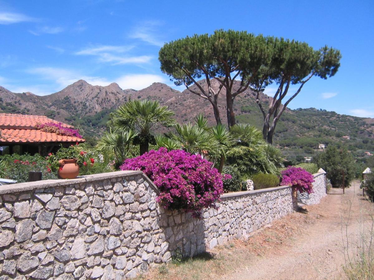 Studio-Appartment In Landhaus Mit Meerblick Porto Azzurro Exterior foto